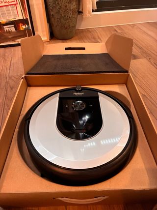 Roomba i7+ en caja original
