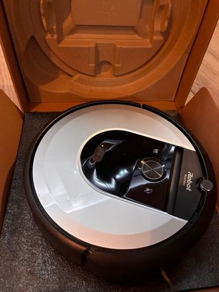 Roomba i7+ en caja original