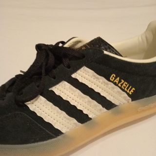 Adidas Gazelle Negras y Blancas - Como Nuevas