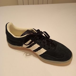 Adidas Gazelle Negras y Blancas - Como Nuevas