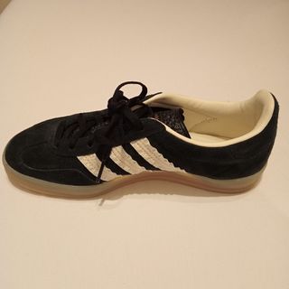 Adidas Gazelle Negras y Blancas - Como Nuevas