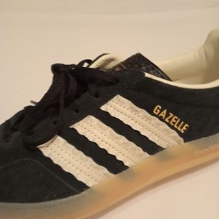 Adidas Gazelle Negras y Blancas - Como Nuevas