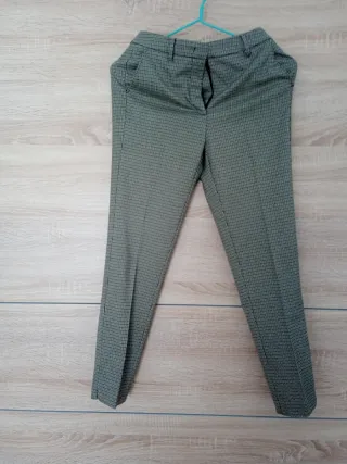 Pantalón vestir pata gallo gris