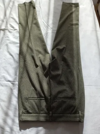 Pantalón vestir pata gallo gris
