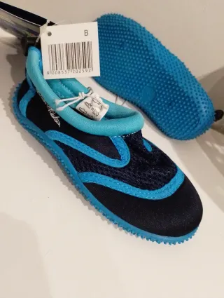 Escarpines Lupilu Azul y Negro Talla 23/24