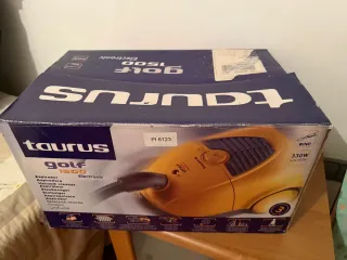 Aspirador Taurus amarillo con accesorios