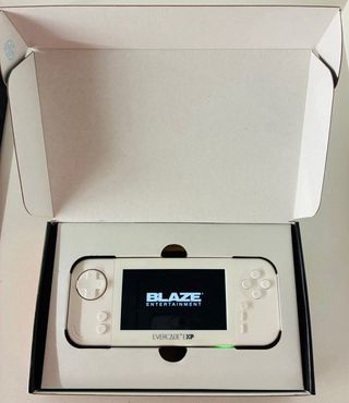 Evercade EXP Capcom e Irem PAL Completa Como Nueva