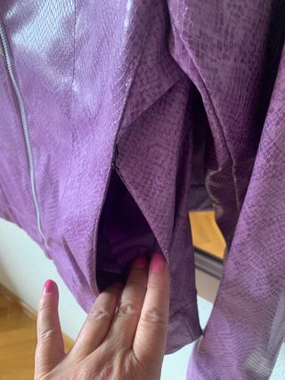 Cazadora juvenil polipiel lila