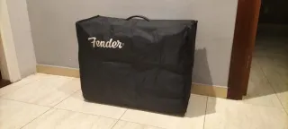 Fender Hot Rod Deluxe + Flight Case