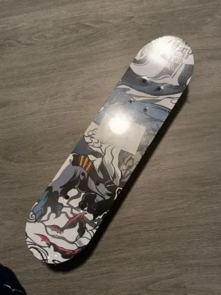 Monopatín infantil con diseño