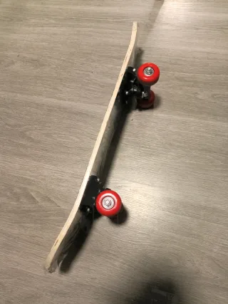 Monopatín infantil con diseño