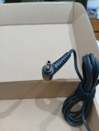 Cargador Lenovo Portátil 65W 20V 3.25A