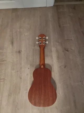 Ukelele marrón