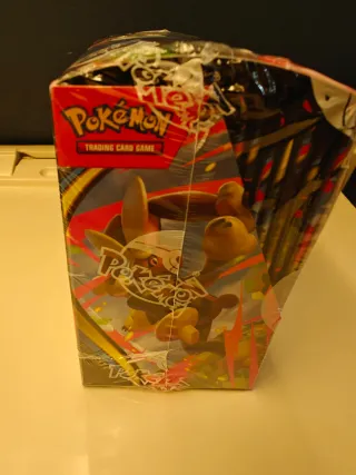 Caja Booster Pokémon Phantasmal Flames en inglés