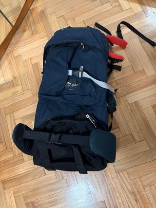 Mochila Macpac para llevar niño