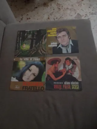 4 dischi 45 giri Adriano Celentano Mino Reitano