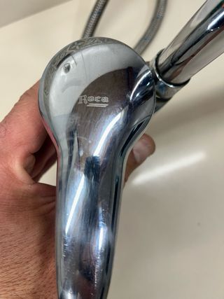 Grifo de cocina plateado