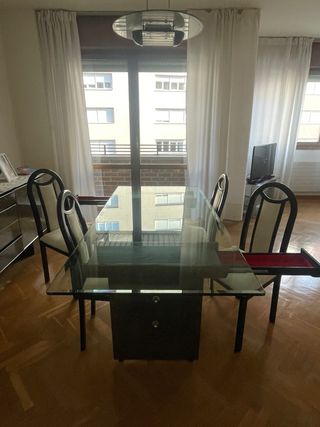 Mesa comedor cristal y 4 sillas