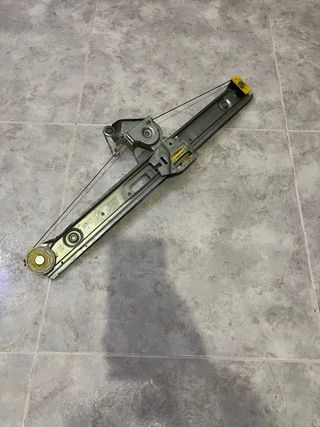 Carril elevalunas trasero BMW E46 berlina