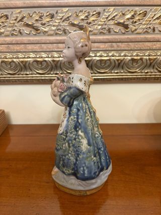Figura Porcelana Ramon Inglés Fallera valenciana