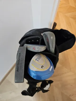 Bolsa y palos de golf para niño