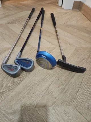 Bolsa y palos de golf para niño