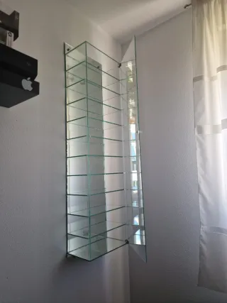 Vitrina expositora cristal y luz LED