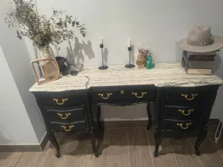 Tocador Vintage Mármol Negro y Dorado