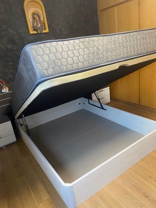 Canapés y colchónes nuevos