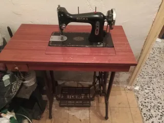 Máquina de coser Singer antigua