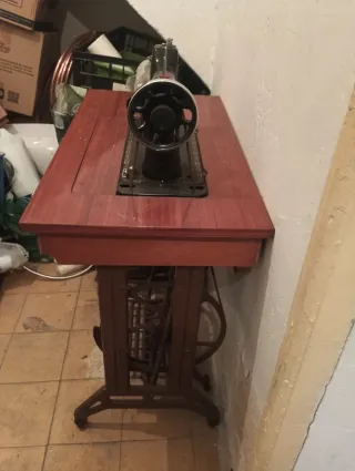 Máquina de coser Singer antigua