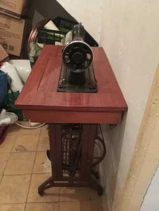 Máquina de coser Singer antigua