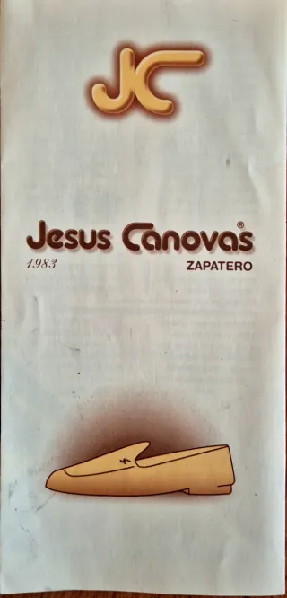 Mocasines negros bordados MR, usados 2 veces