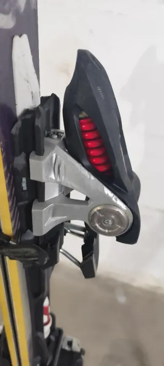 Esquís Blizzard 180cm con fijaciones