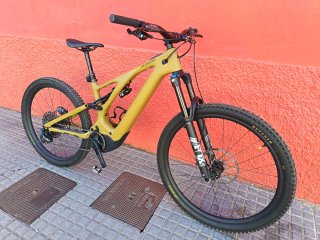 Specialized Turbo Levo 2025 carbon!! Solo 600kms