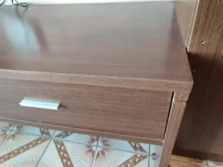 Mueble de comedor madera y cristal