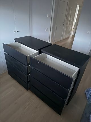 Dos Cómodas Negras 4 Cajones