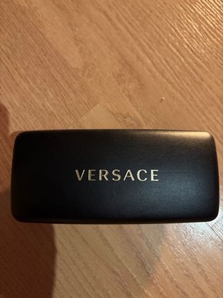 Gafas de sol Versace mujer negras y doradas