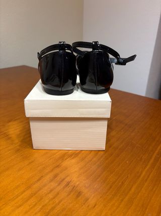 Zapatos charol negros con strass