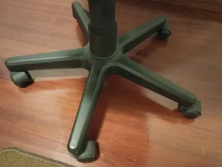 Sillón de oficina negro