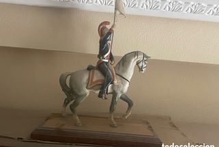 Coracero Francés Figura Caballo