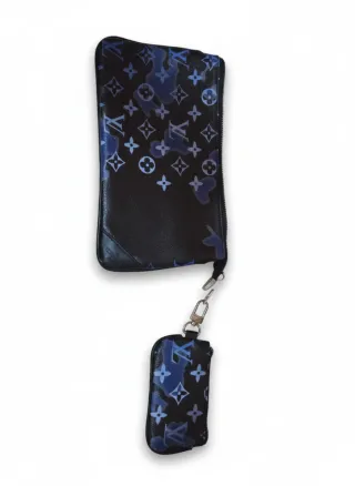 Neceser Louis Vuitton Negro y Azul