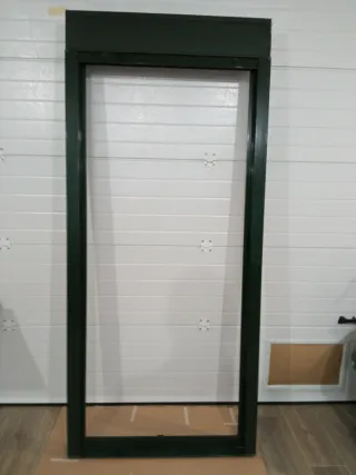 Balconera acristalada 1000x2070 + cajón persiana