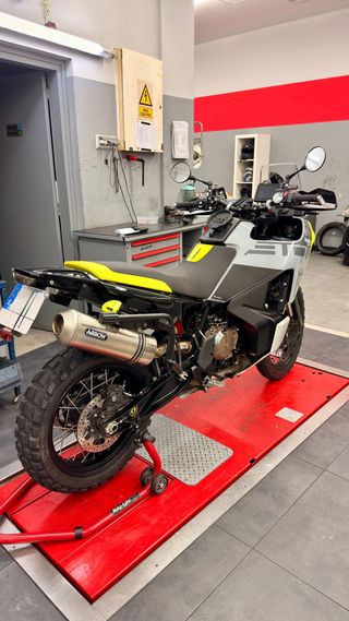 Escape Dominator Husqvarna Norden 901 / KTM 890