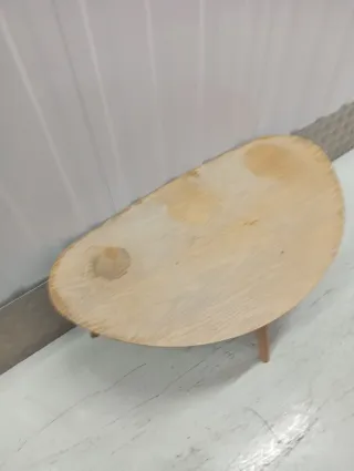 Mesa de comedor de madera