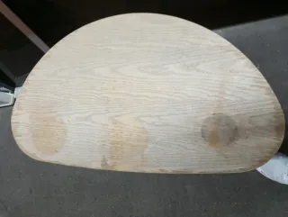 Mesa de comedor de madera