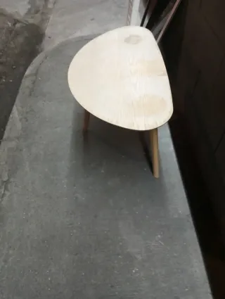 Mesa de comedor de madera