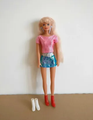 Conjunto Bonecas: Fashionista + Barbie Princesa