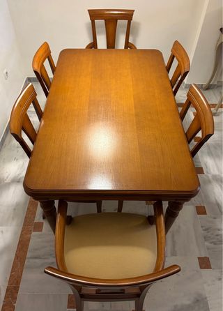 Conjunto Salón Comedor Roble Macizo. Buen estado.
