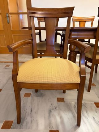 Conjunto Salón Comedor Roble Macizo. Buen estado.